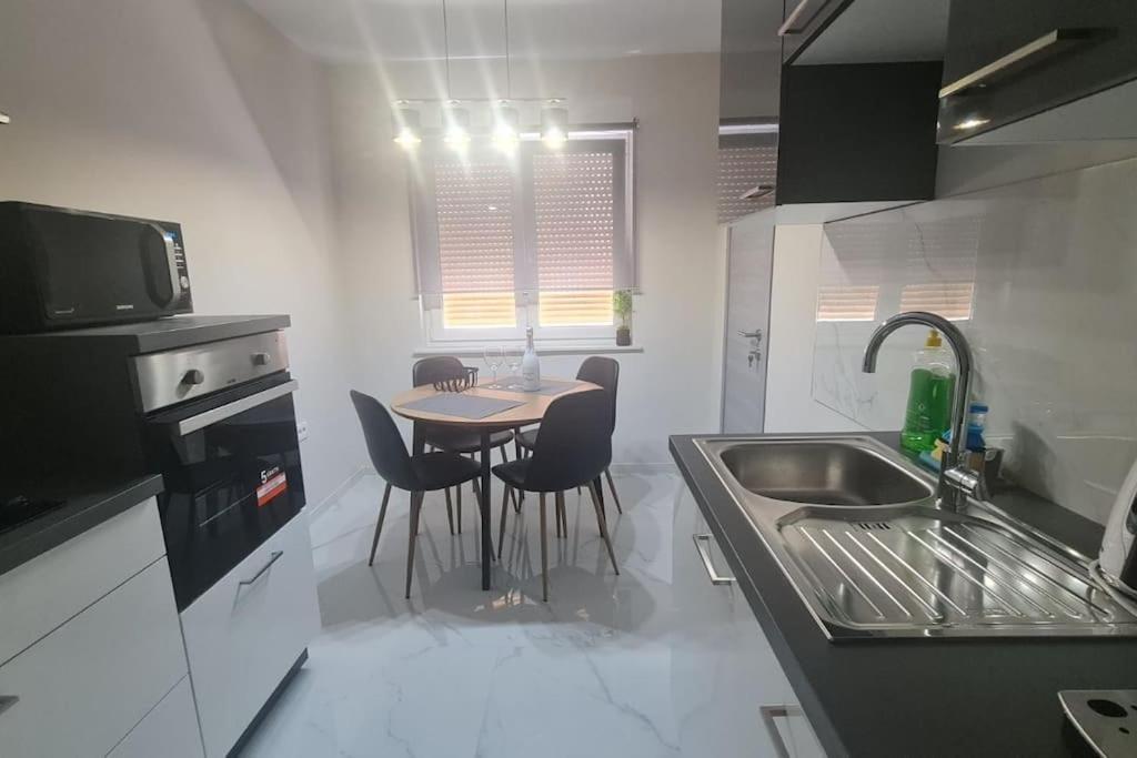 Mias Luxury Apartment リエカ エクステリア 写真